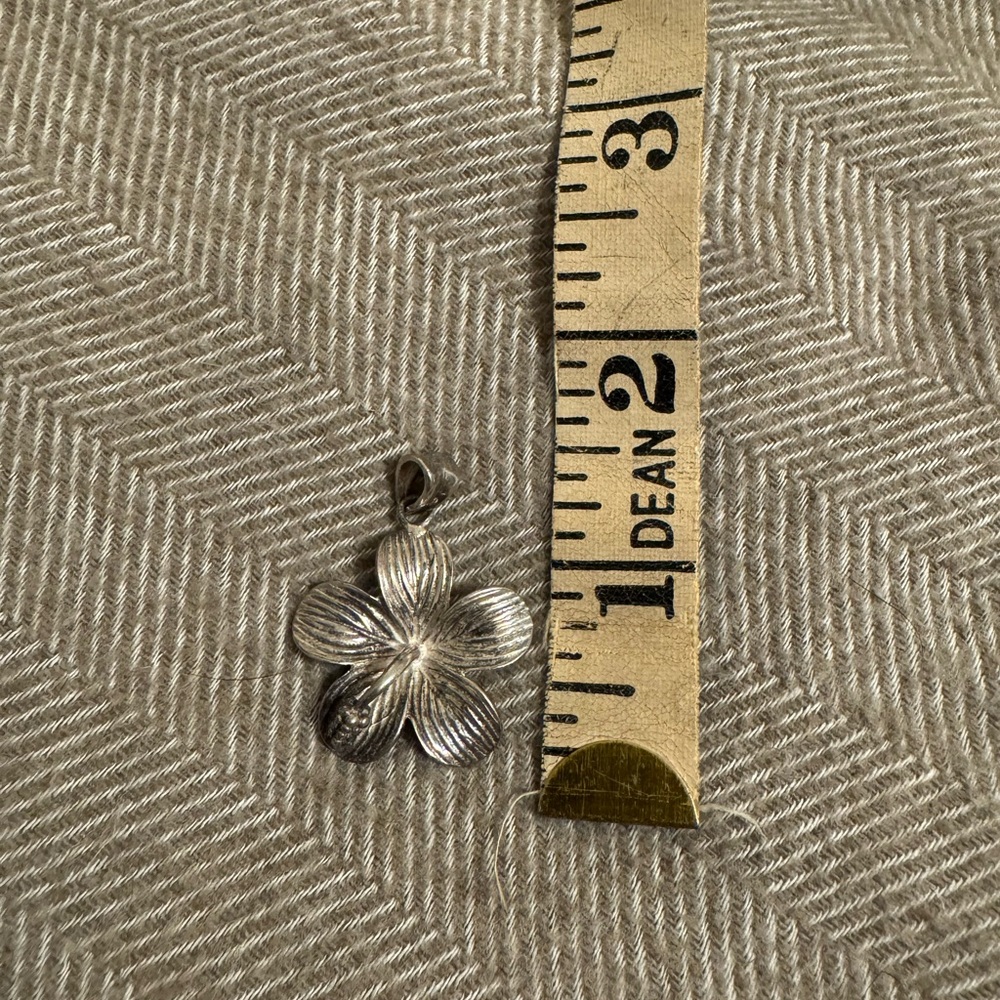 Sterling Silver Floral Hibiscus Pendant - Picture 3 of 4